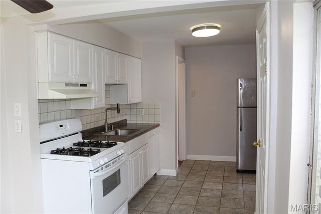 9714 Echo Lane, Overland, MO 63114