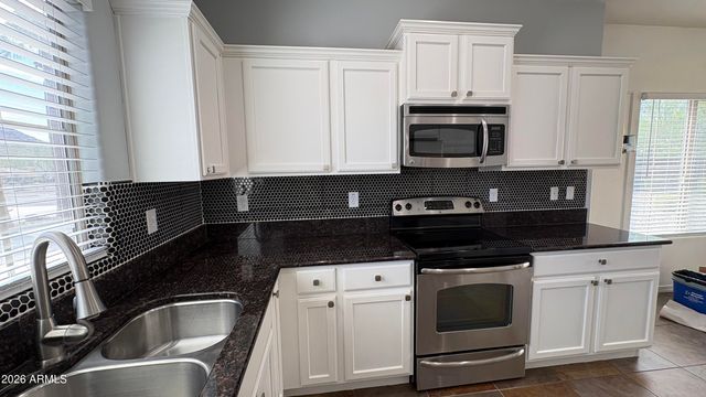 5396 W MOLLY Lane, Phoenix, AZ 85083