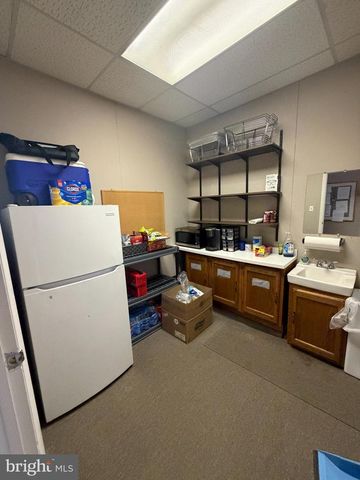 2333 WHITEHORSE MERCERVILLE RD #SUITE#E, Hamilton, NJ 08619