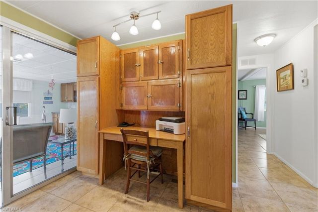 734 Knotty Pine CIR, North Fort Myers, FL 33917