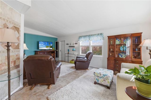 734 Knotty Pine CIR, North Fort Myers, FL 33917