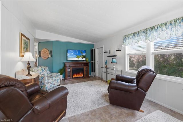 734 Knotty Pine CIR, North Fort Myers, FL 33917