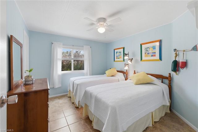 734 Knotty Pine CIR, North Fort Myers, FL 33917