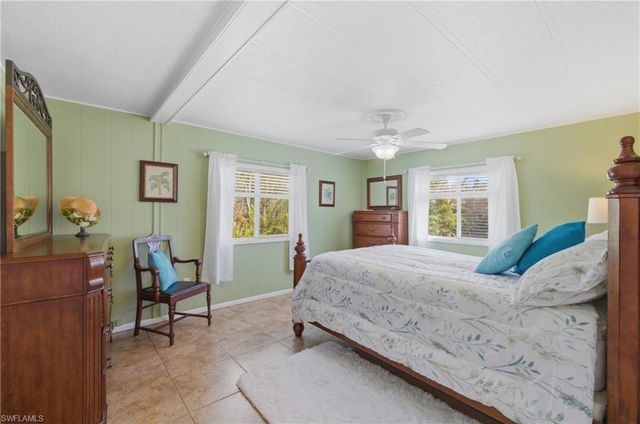 734 Knotty Pine CIR, North Fort Myers, FL 33917