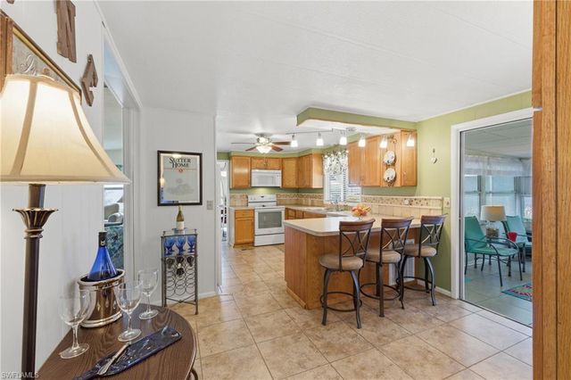 734 Knotty Pine CIR, North Fort Myers, FL 33917