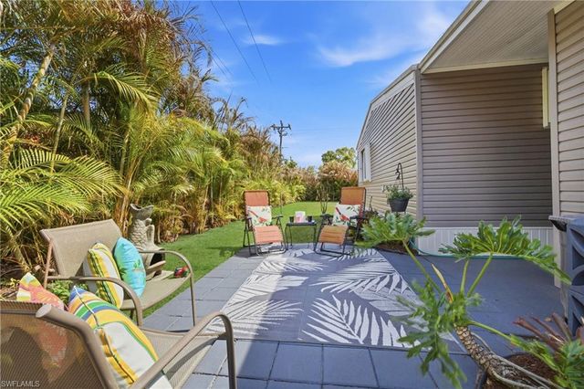 734 Knotty Pine CIR, North Fort Myers, FL 33917