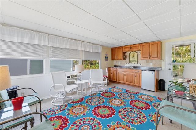 734 Knotty Pine CIR, North Fort Myers, FL 33917