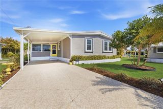 734 Knotty Pine CIR, North Fort Myers, FL 33917