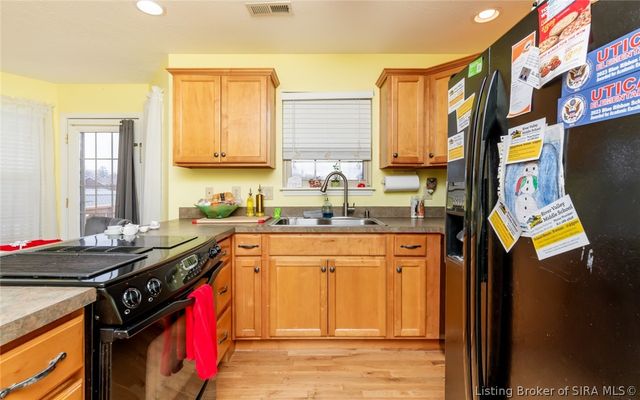 8426 Aberdeen Lane, Charlestown, IN 47111