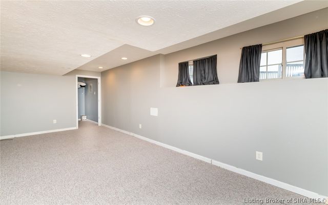 8426 Aberdeen Lane, Charlestown, IN 47111