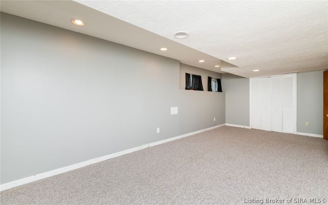 8426 Aberdeen Lane, Charlestown, IN 47111