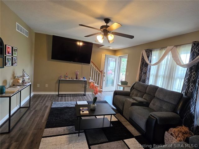 8426 Aberdeen Lane, Charlestown, IN 47111
