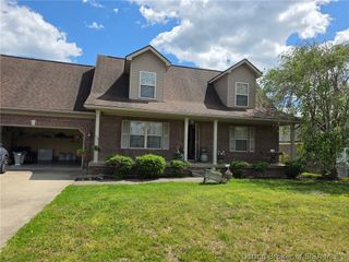 8426 Aberdeen Lane, Charlestown, IN 47111