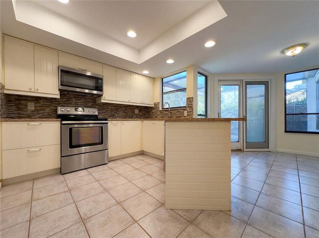 16116 GARDENDALE DRIVE, Tampa, FL 33624