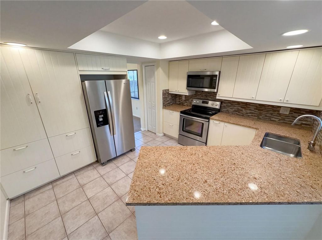 Image 2 of property listing at 16116 GARDENDALE DRIVE, Tampa, FL 33624