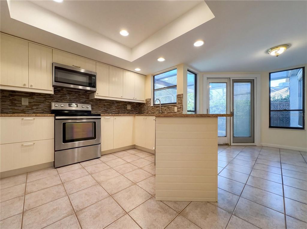 Image 14 of property listing at 16116 GARDENDALE DRIVE, Tampa, FL 33624