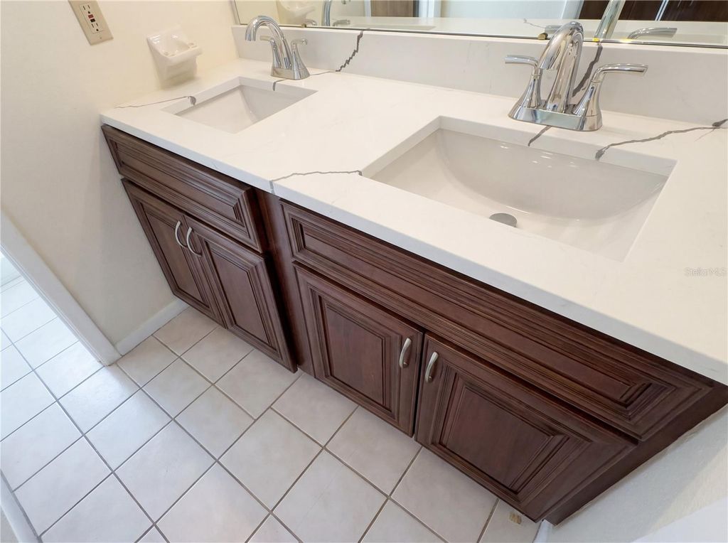 Image 25 of property listing at 16116 GARDENDALE DRIVE, Tampa, FL 33624