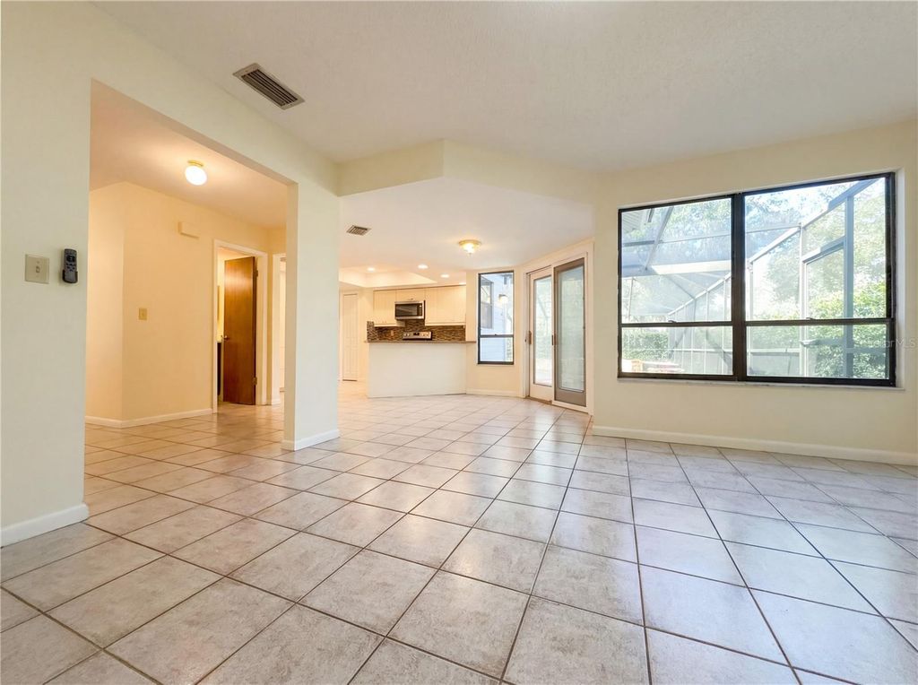 Image 10 of property listing at 16116 GARDENDALE DRIVE, Tampa, FL 33624