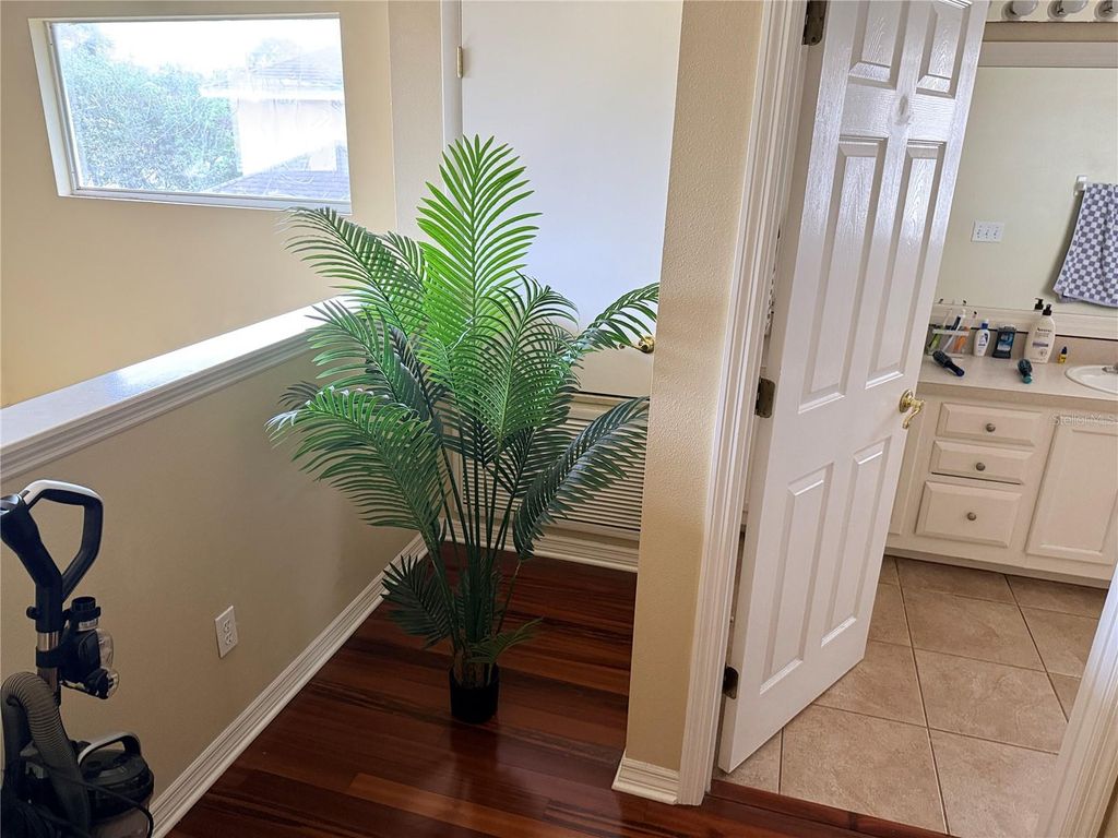 Image 12 of property listing at 443 OPAL COURT, Altamonte Springs, FL 32714