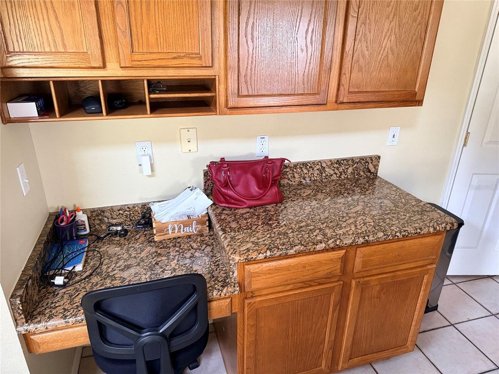 Image 6 of property listing at 443 OPAL COURT, Altamonte Springs, FL 32714