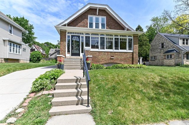 1640 N 69th STREET, Wauwatosa, WI 53213