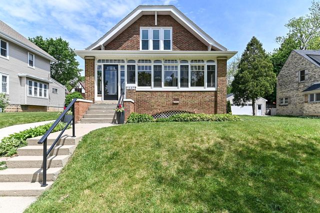 1640 N 69th STREET, Wauwatosa, WI 53213