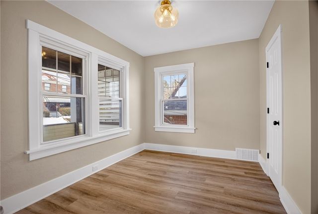 224 Jamaica Ave, West View, PA 15229