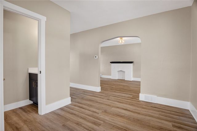 224 Jamaica Ave, West View, PA 15229