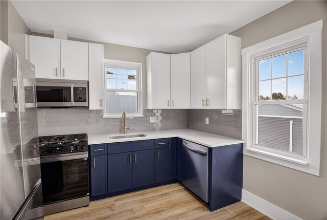 224 Jamaica Ave, West View, PA 15229