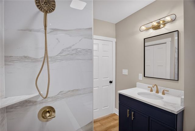 224 Jamaica Ave, West View, PA 15229