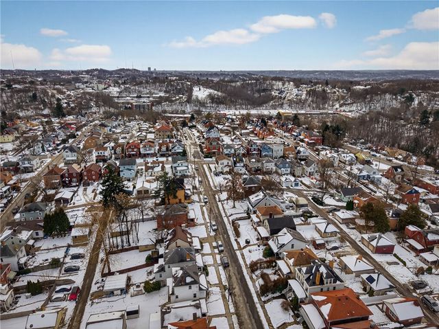 224 Jamaica Ave, West View, PA 15229