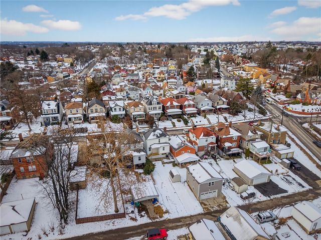 224 Jamaica Ave, West View, PA 15229