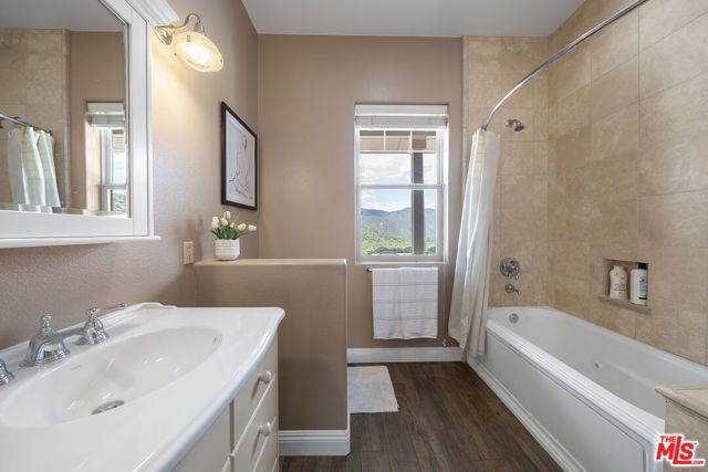 18087 Newview Drive, Lake Hughes, CA 93532