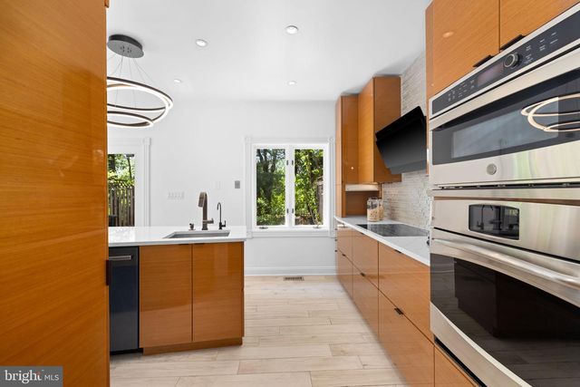 4018 CHANCERY CT NW, Washington, DC 20007
