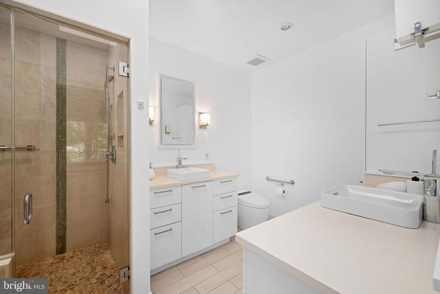 4018 CHANCERY CT NW, Washington, DC 20007