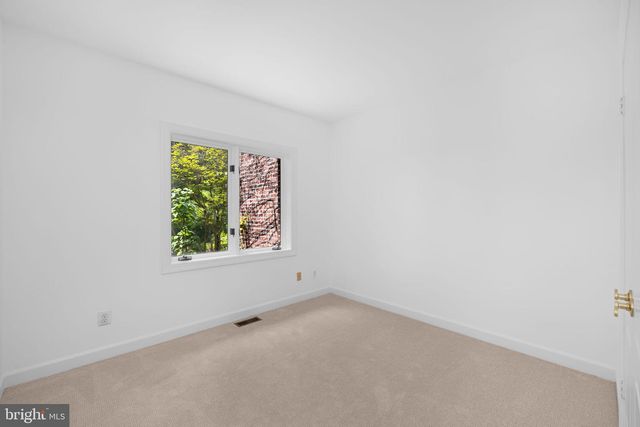 4018 CHANCERY CT NW, Washington, DC 20007