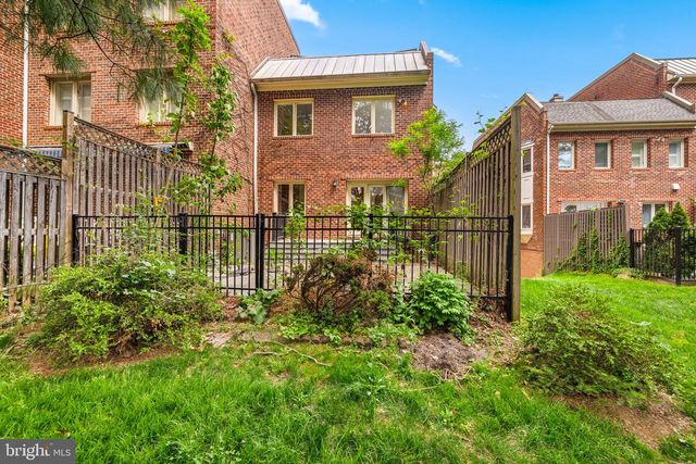 4018 CHANCERY CT NW, Washington, DC 20007