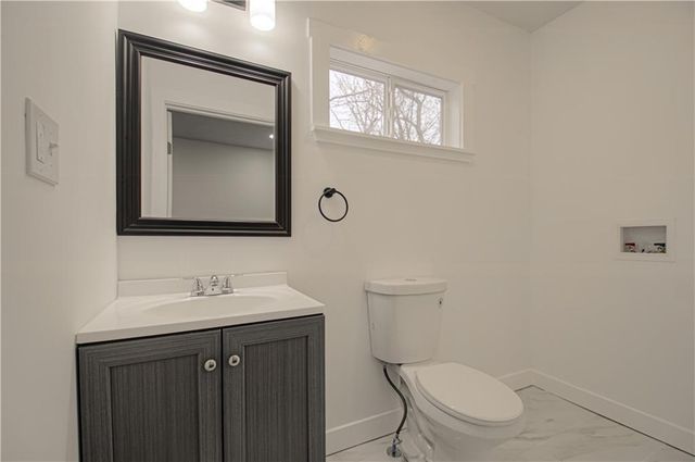 6000 NE 52nd Street, Kansas City, MO 64119