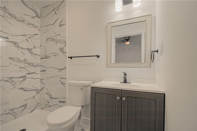 6000 NE 52nd Street, Kansas City, MO 64119