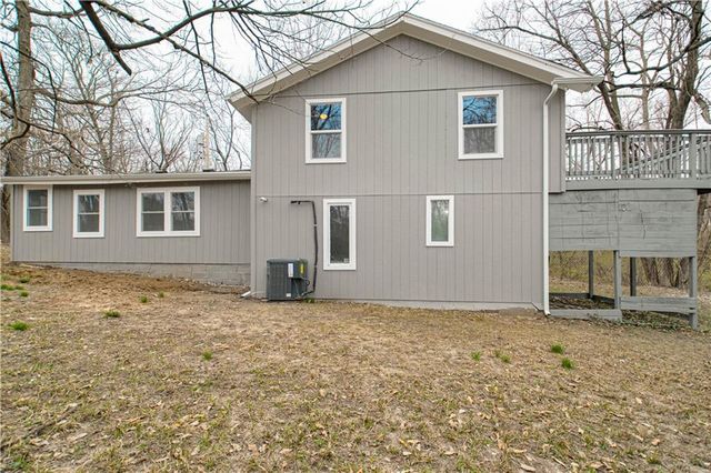 6000 NE 52nd Street, Kansas City, MO 64119