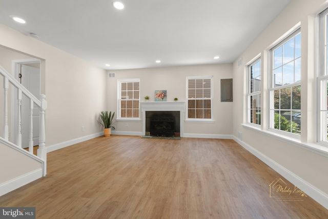 6 PTOLEMY CT, Sewell, NJ 08080