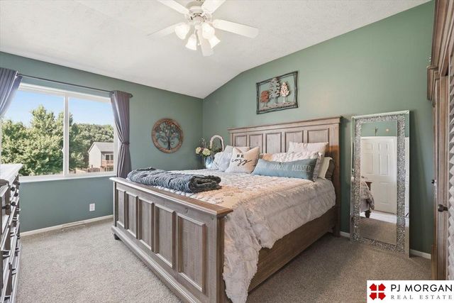 822 Clearwater Drive, Papillion, NE 68046