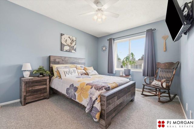 822 Clearwater Drive, Papillion, NE 68046