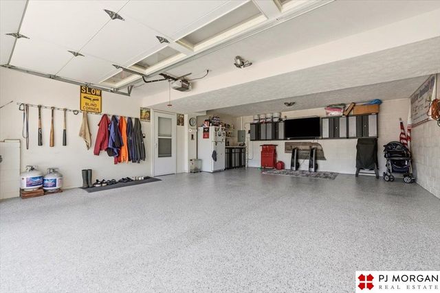 822 Clearwater Drive, Papillion, NE 68046