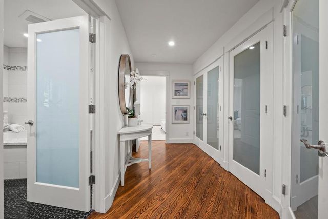 25 Woodhue Court, Redwood City, CA 94062