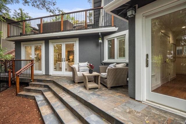25 Woodhue Court, Redwood City, CA 94062