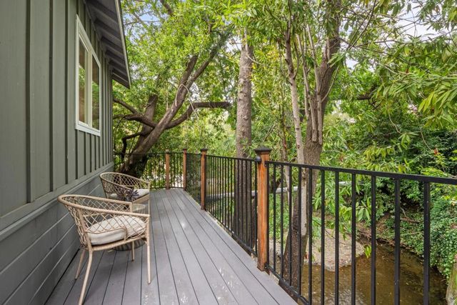 25 Woodhue Court, Redwood City, CA 94062