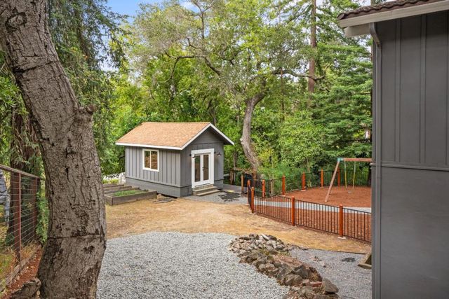25 Woodhue Court, Redwood City, CA 94062