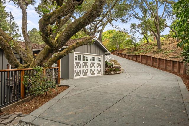 25 Woodhue Court, Redwood City, CA 94062
