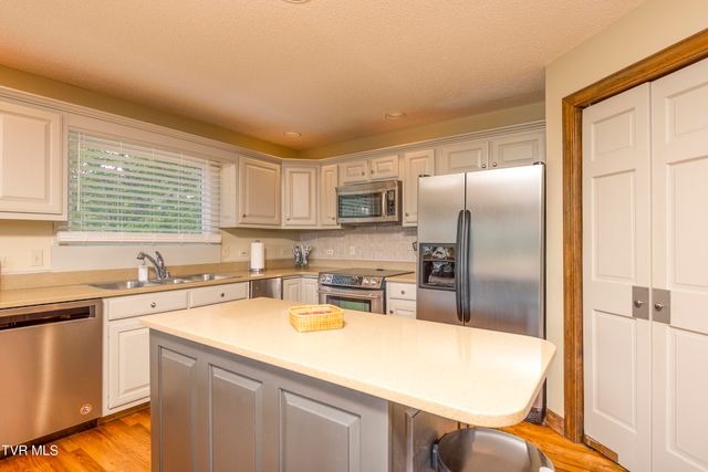 14346 White Top View, Abingdon, VA 24210